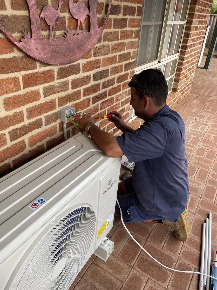 Air conditioning installation